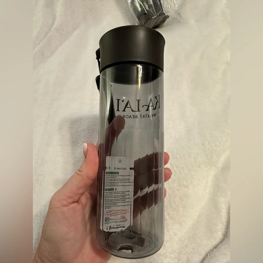 SET OF SEVEN 20 OZ GRAY DRINK TUMBLERS FROM OAHU HAWAII KA LA’I WAIKĪKĪ BEACH
